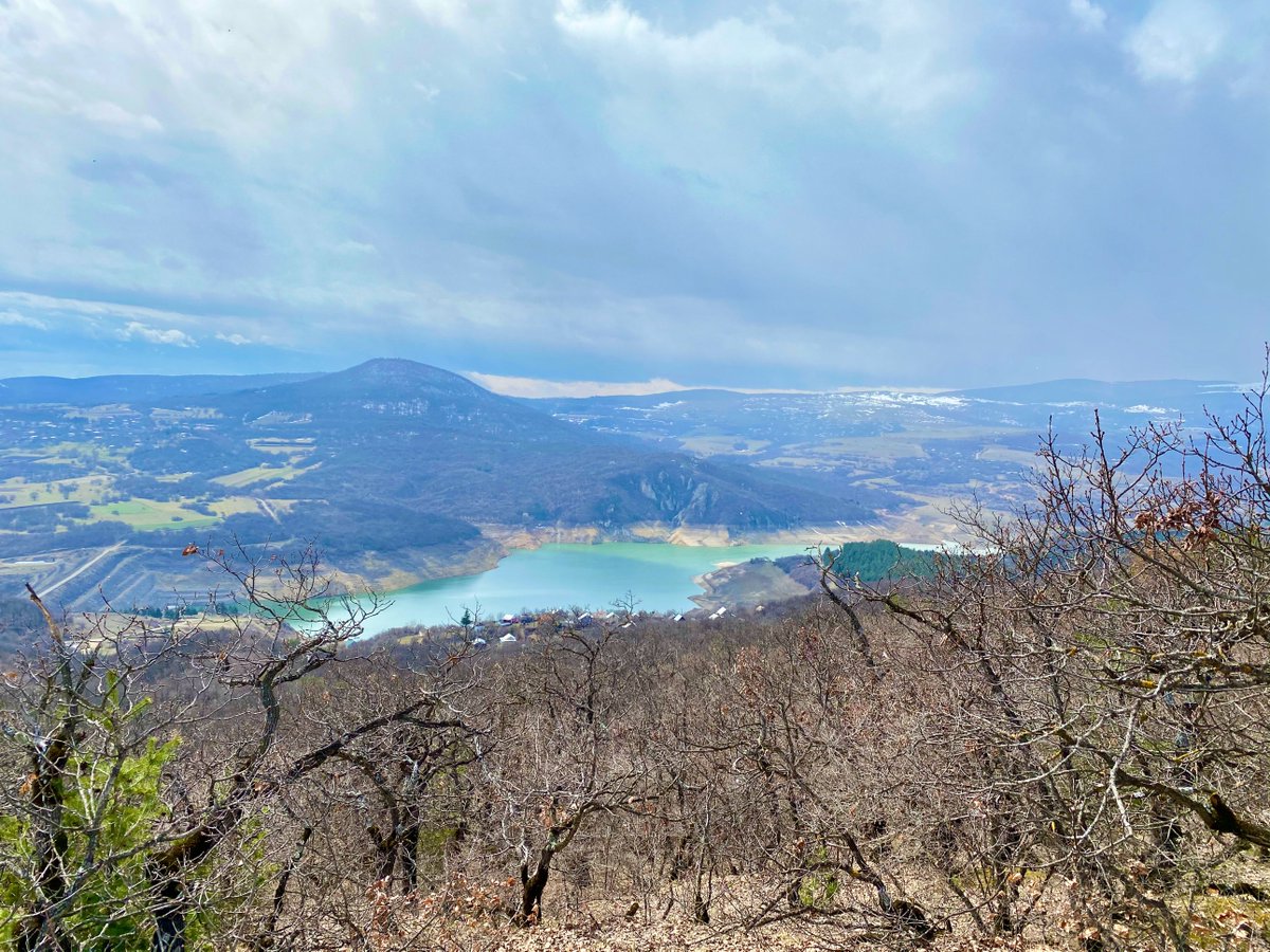 #HopOnMyDay
#Birtvisi, 3 ruined medieval fortress nested within limestone cliffs. Can u see it? The most prominent “Sheupovari” — “Obstinate" — tops the tallest rock.
 Beautiful #hike in Algeti National Park. 
#georgia #traveltribe #travel #voyage #travelcommunity  #mountain