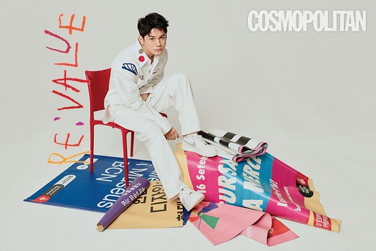 ONGgall's tweet photo. [📖] #옹성우 가 전하는 힙환경 메시지!

프리메라 <러브 디 어스> 캠페인의 앰배서더로 카메라 앞에 선 옹성우. 그가 지구와 환경을 위한 의미 있는 메시지를 전한다.

✅[cosmopolitankorea공식 홈페이지]

➡️ https://t.co/uWCLZlCiXp

#ONGSEONGWU https://t.co/pXJXsBTYHF