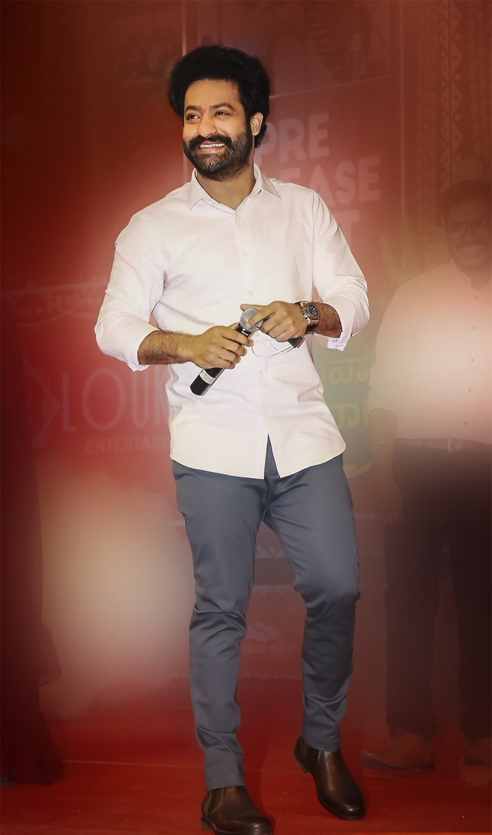 worldNTRfans's tweet photo. . @tarak9999 అన్న అభిమానులకు విజ్ఞప్తి

Request to all @tarak9999 Fans 🙏🏼 https://t.co/tvEECyk5DA