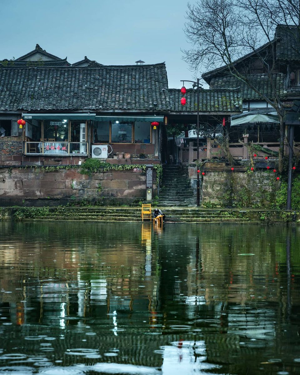 Chengdu_China's tweet photo. The #Pingle ancient town in western #Chengdu’s #Qionglai City features #ancient style architectures, river sights and idyllic life styles. The town presents a vivid picture with vestiges of old constructions, including the wharf, bridges, houses, stone-paved paths.
#spring https://t.co/nFhISZlcfy