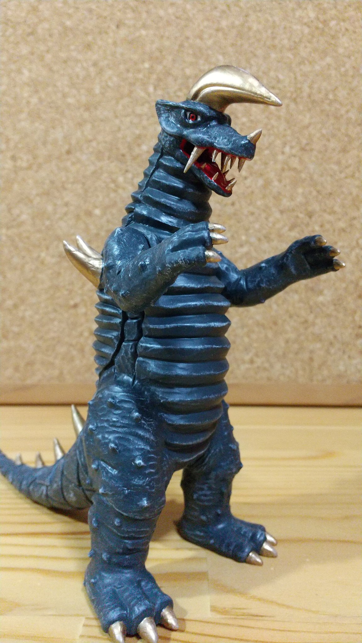 ポピー/ブラックキング ソフビ ヨドバシ.com - バンダイ BANDAI ウルトラ怪獣シリーズ 08