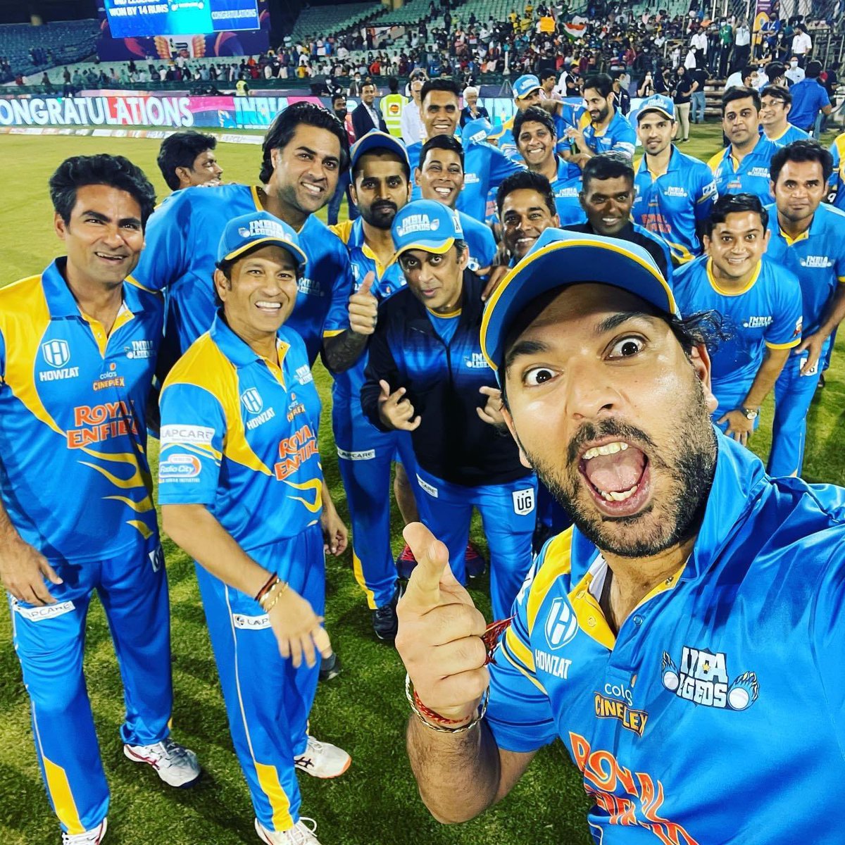 DKPATEL_506070's tweet photo. #IndianLegends  We are proud of you. What a win ! 
Champion 🏆

#SachinTendulkar #YuvrajSingh #YusufPathan #virendersehwag https://t.co/1uZZqvE8YU