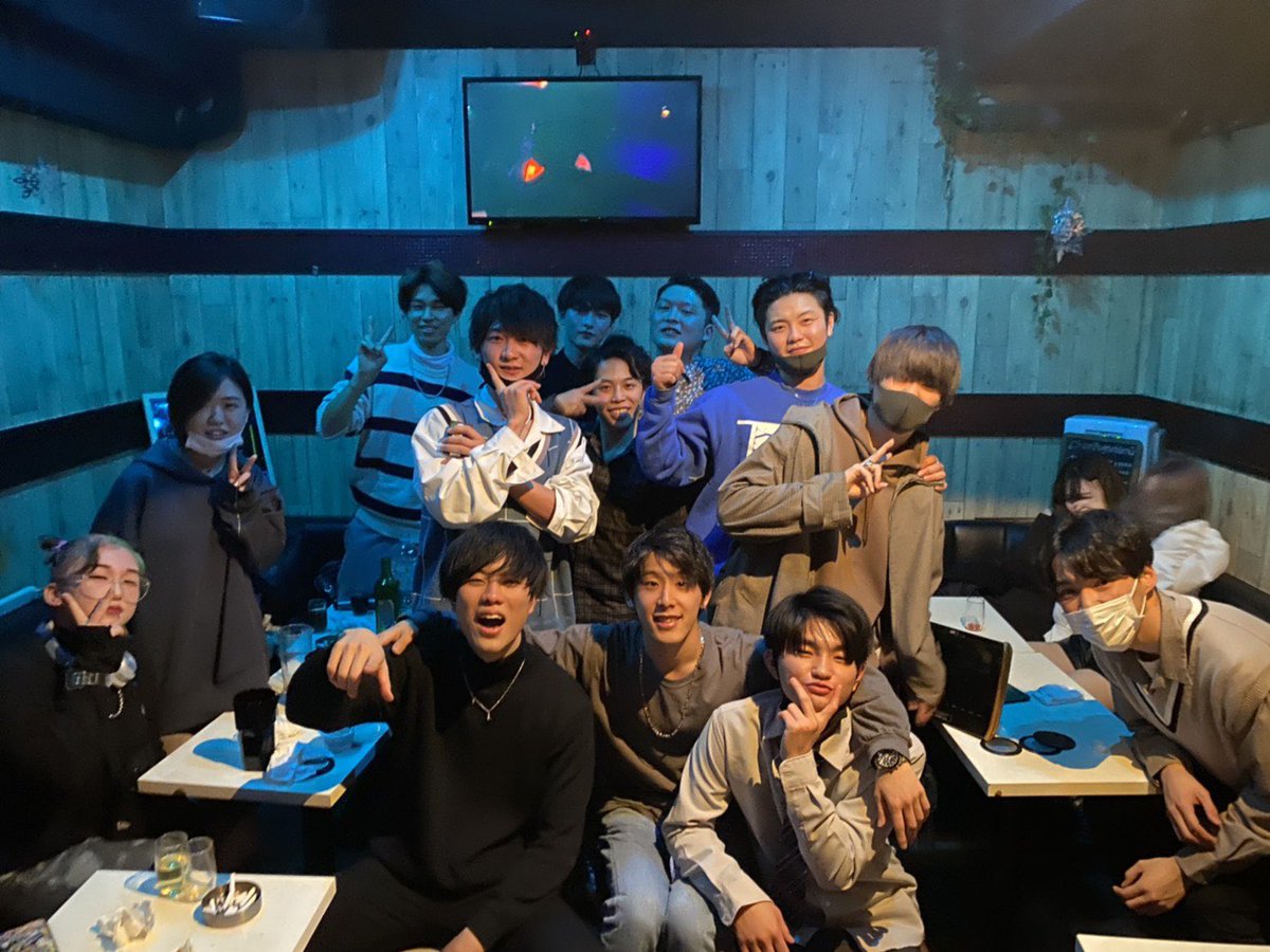 Alike_inkare's tweet photo. 🔥Alike 2nd イベント情報🔥

日時　3月27日(土曜)
時間　18時〜21時
場所　新宿のBAR

新歓の時期がやってきました🌸
Alikeが大学生の出会いの場、酒の場を提��します😂
みんなで乾杯しましょう🍻
参加希望の方は公式LINEまで→💌

#インカレ #イベント #Alike #飲み会 #大学生と繋がりたい #酒 https://t.co/Vaf7i7VsKO
