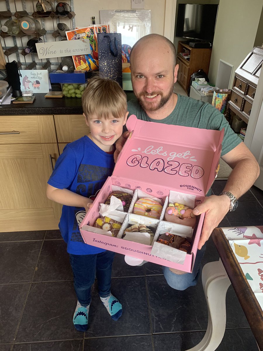 atrim22's tweet photo. Happy birthday to my little man! Somehow 6 today 😦 A birthday treat for both of us of some delicious doughnuts from @doughnuttime_uk  🤤🤤 https://t.co/uRhYvPBPw6
