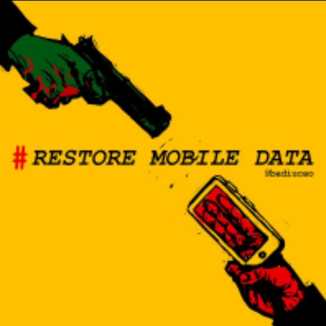 KhineMarMyint's tweet photo. @keren_khin Telecom companies, please stand with us.
STRENGTH OF UNITY
#restoremobiledata
#WhatsHappeningInMyanmar
#Mar22Coup https://t.co/AE0VnIMsWk