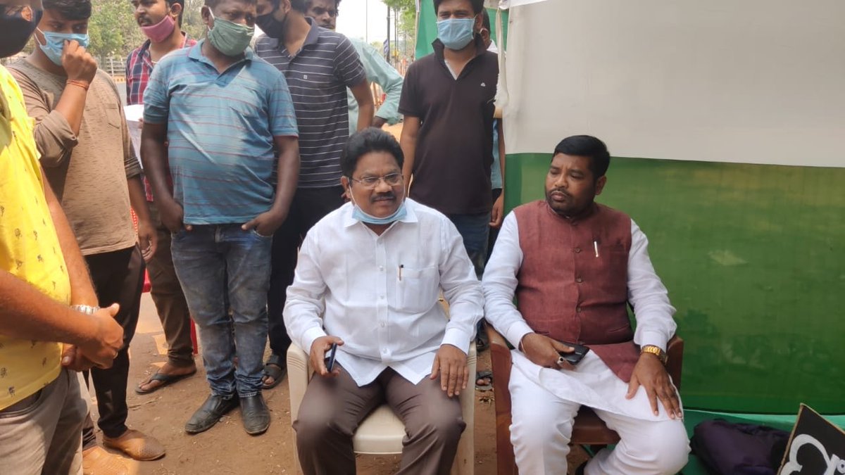 prasarna_kumar's tweet photo. day-29
#BScForestry_Sole_Eligibility_for_Odisha_State_Forest_Services 
@PMOIndia @moefcc @CMO_Odisha 
@BKArukha @dr_arunsahoo @PrakashJavdekar @AprajitaSarangi @knr4development https://t.co/ePn6tDVhBq