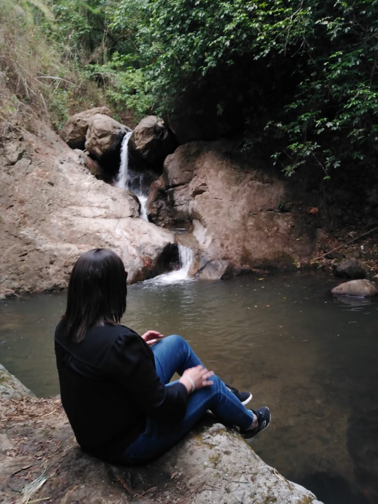 AndreAngulo93's tweet image. soltar no es necesariamente un sacrificio ni un adiós, sino más bien un “gracias” por todo lo aprendido. Es dejar ir lo que ya no se sostiene por sí mismo para permitirnos ser más libres y auténticos y recibir así lo que tenga que llegar.