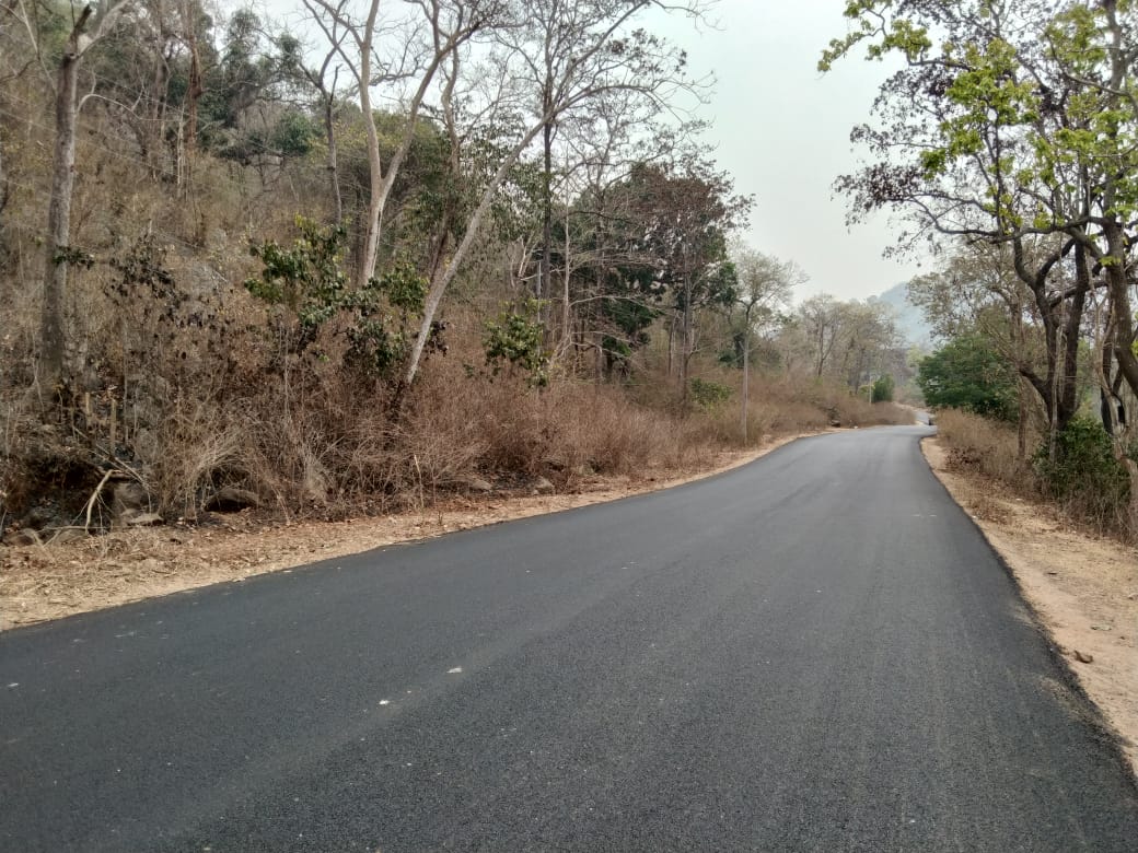 OdishaTrails's tweet photo. Came across this big #beautiful #lake @ #Adava . Evn the approach #road is as enjoyable. Good work by dist admin & @PWD_Odisha
@Vijaykulange Sir can u help identify this lake pls!
#OdishaByRoad #roadtrip #RoadSafetySeries #OdishaTrails #India #Asia #Nature #Ganjam #Gajapati https://t.co/AqvdQjk7Zy
