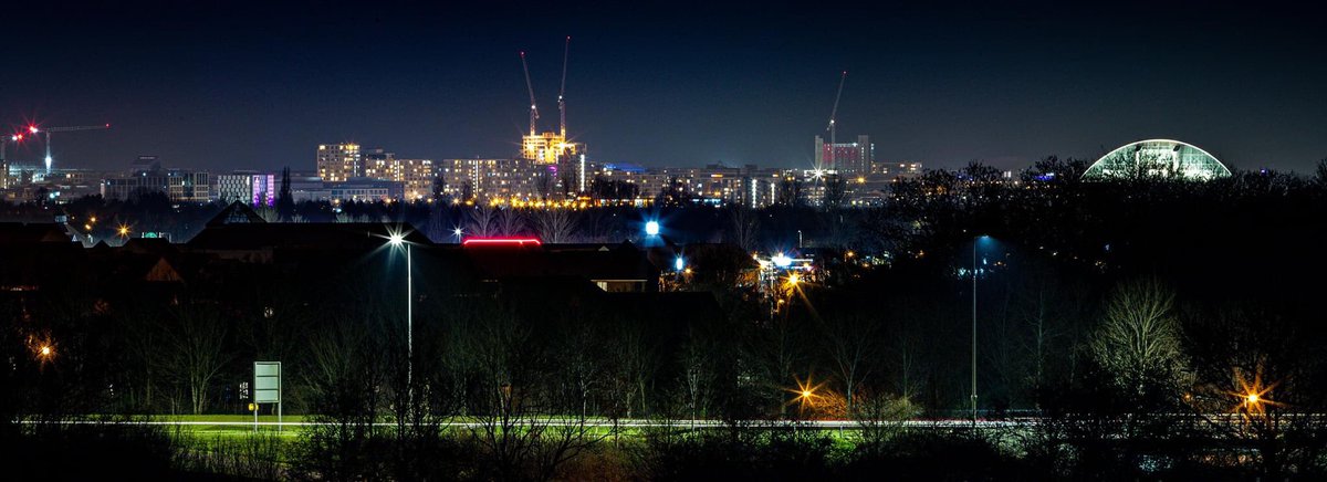 sargent1968's tweet photo. Milton Keynes by night @MKCommunityHub @mkcouncil @XscapeMK #miltonkeynes #1dxmkii #photobycanon #nightview #citylights https://t.co/WfV01aNGhP