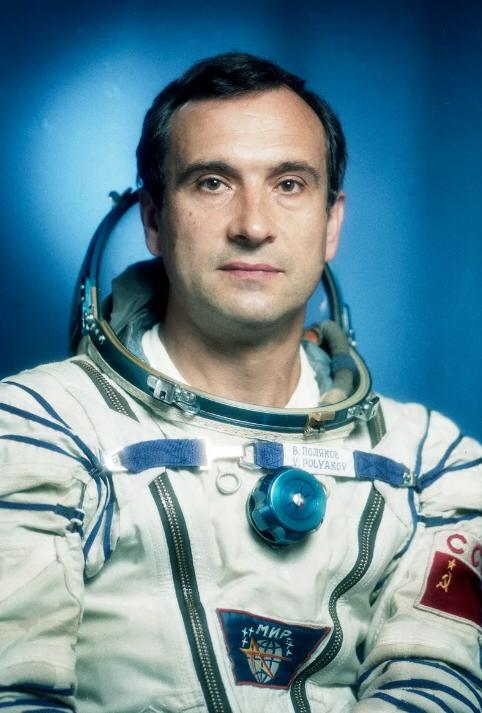 mission_rf's tweet photo. 🚀#OTD in 1995 🇷🇺#Russian cosmonaut👨‍🚀 Valery #Polyakov returned from space setting an absolute world record of the longest space flight ever - 4️⃣3️⃣7️⃣ days and 1️⃣8️⃣ hours.
🔗https://t.co/IJeVyvQkWj https://t.co/MuFlX2rgHs