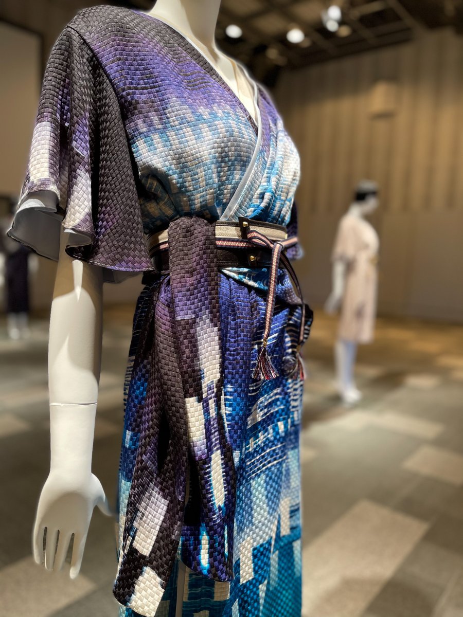 fashionsnap's tweet photo. ソマルタ廣川玉枝とHarajuku Designの柳圭一郎による新和装ブランド「SOWAHA」が発表。林信行 @nobi によるレポートはこちら https://t.co/X3zGWaZjBR #デザインとアートのはなし https://t.co/QweHFPBgwT