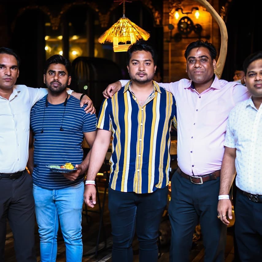 labrealty_in's tweet photo. We wish you all the best for our 1st anniversary at #LabRealty and hope that we will stay for many more years to come. Happy anniversary! Some Glimpse from the Celebration
#1yearanniversary #officeanniversary
.
.
.
.
.
#RealEstate #NoidaProperty #officeparty https://t.co/mW2fGum6CS