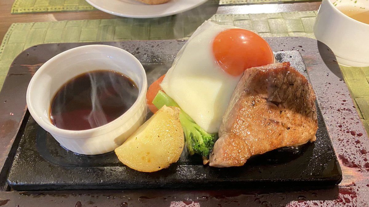 髪切ってハンバーグとステーキ食べて
スタジオ入り?? 