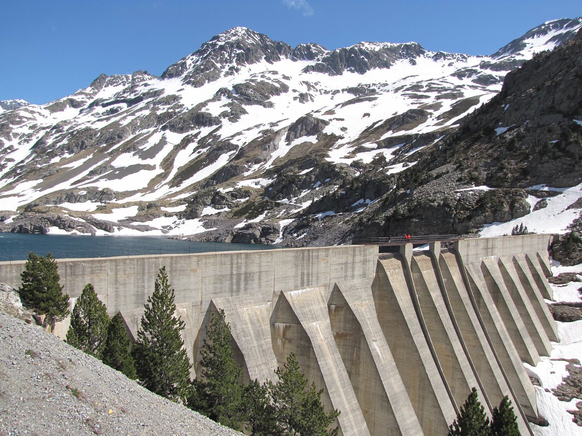 Sea agua, nieve o vapor de agua el agua tiene un valor tremendo para nuestro país, y son las obras hidráulicas las que posibilitan su uso cuando y donde es más necesaria. ¡Feliz #DiaMundialDelAgua!