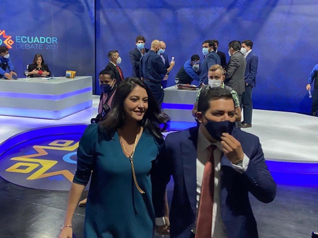 MashiRafael's tweet photo. Una imagen dice más que mil palabras...
#PónganleElTítulo
Yo le pondría:
“Ya llega el futuro, queda atrás el pasado”. https://t.co/2M9oYFCXut