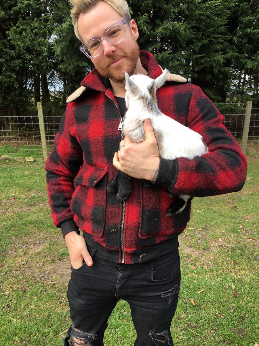 stuarthattonjr's tweet photo. Meet the new additions to the family.
Romulus and Remus arrive in 10 weeks time as they have to stay on the farm a little longer for their vaccinations and little snips before they arrive at their forever home. 
🖖🏻🐐🐐
#GoatDaddy https://t.co/wMVELwE4fh