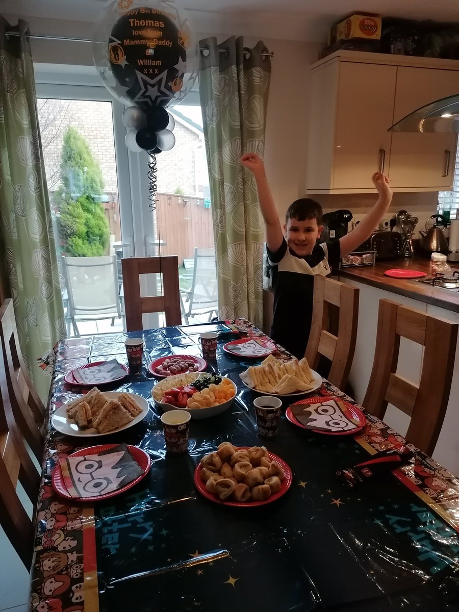 CraigDrew16's tweet photo. Wishing our youngest son Thomas a very Happy Birthday. 🎁🎈🎉Oh the excitement of being 8 years old! Who needs an alarm clock? 😂🤣 #Birthday2021 #celebration #timeflies https://t.co/y1driYnHZ1