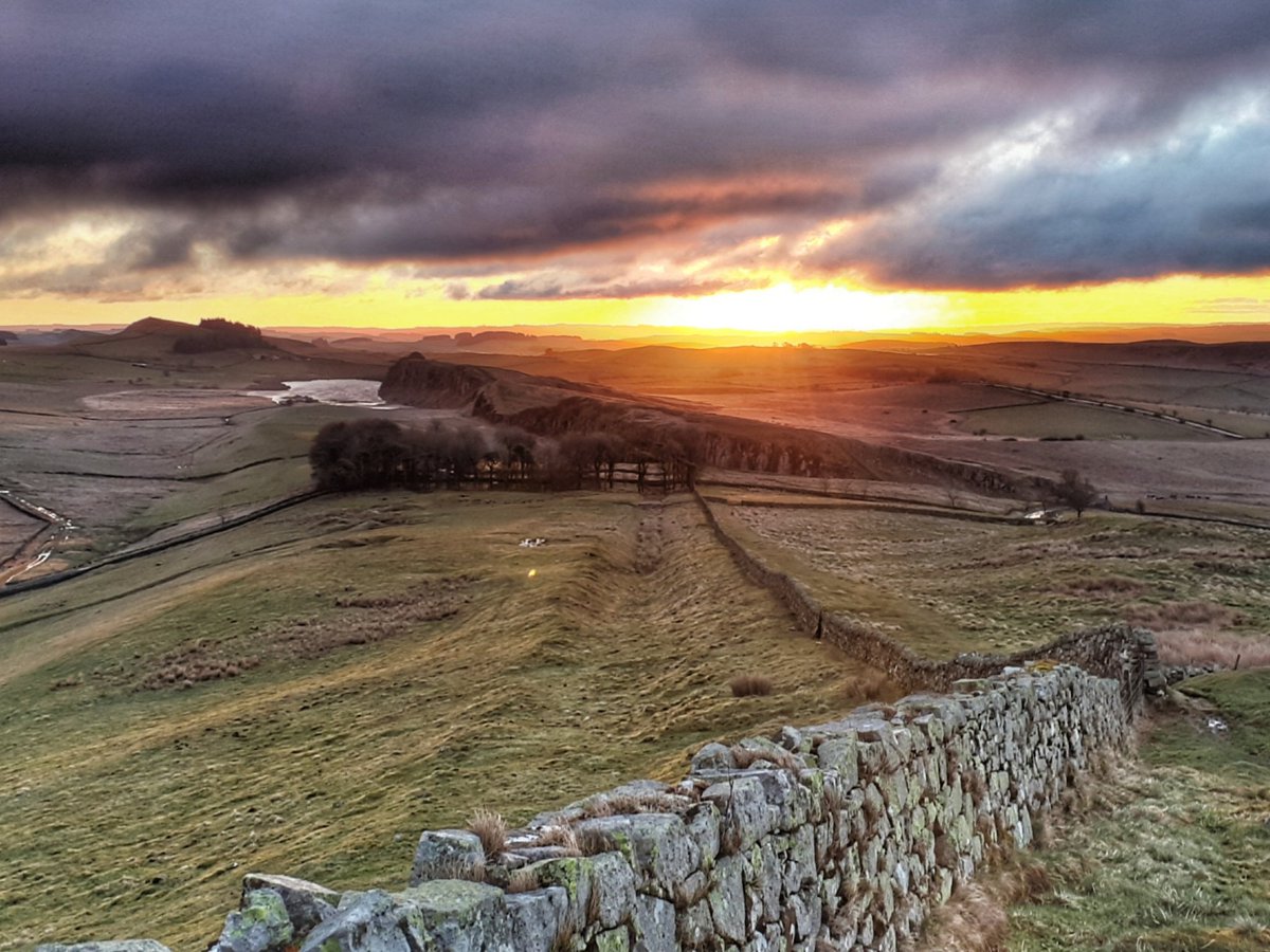 HWpath's tweet photo. Today's theme is sunrise 

#hadrianswall #nationaltrail #OutdoorsIndoors @NlandNP https://t.co/ACuh10qWNN