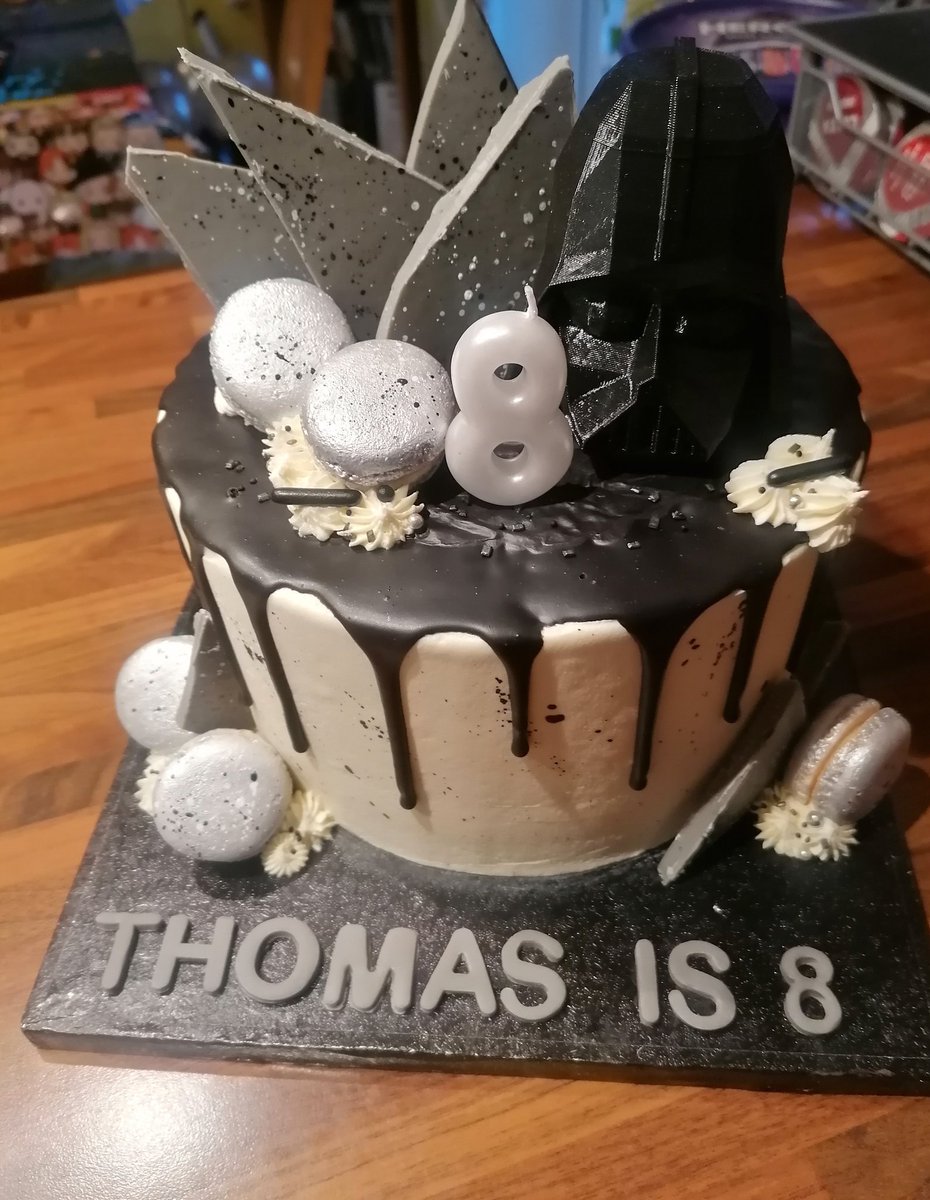 CraigDrew16's tweet photo. Wishing our youngest son Thomas a very Happy Birthday. 🎁🎈🎉Oh the excitement of being 8 years old! Who needs an alarm clock? 😂🤣 #Birthday2021 #celebration #timeflies https://t.co/y1driYnHZ1