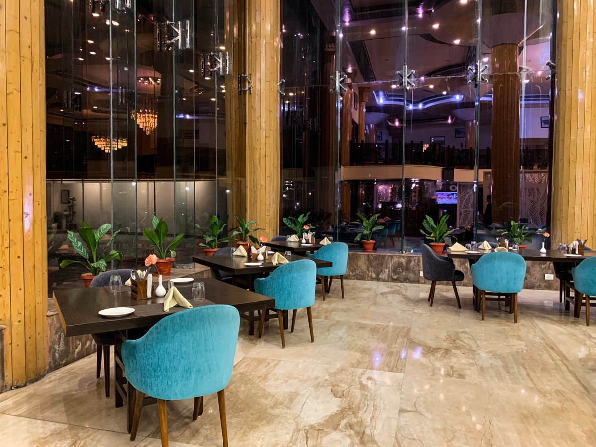 TheSolitaireDDN's tweet photo. Delve into moments of timeless togetherness in exquisite spaces at The Solitaire!
For any information, you can call us at +91-8650002063, +91-8650002072
https://t.co/Bnk1OcfTjD
.
.
.
.
.
.
#besthotel #hospitality #hotel #luxuryhotel
#dehradun_diaries #dehradunlove #food #comfort https://t.co/LdHk6An2oY