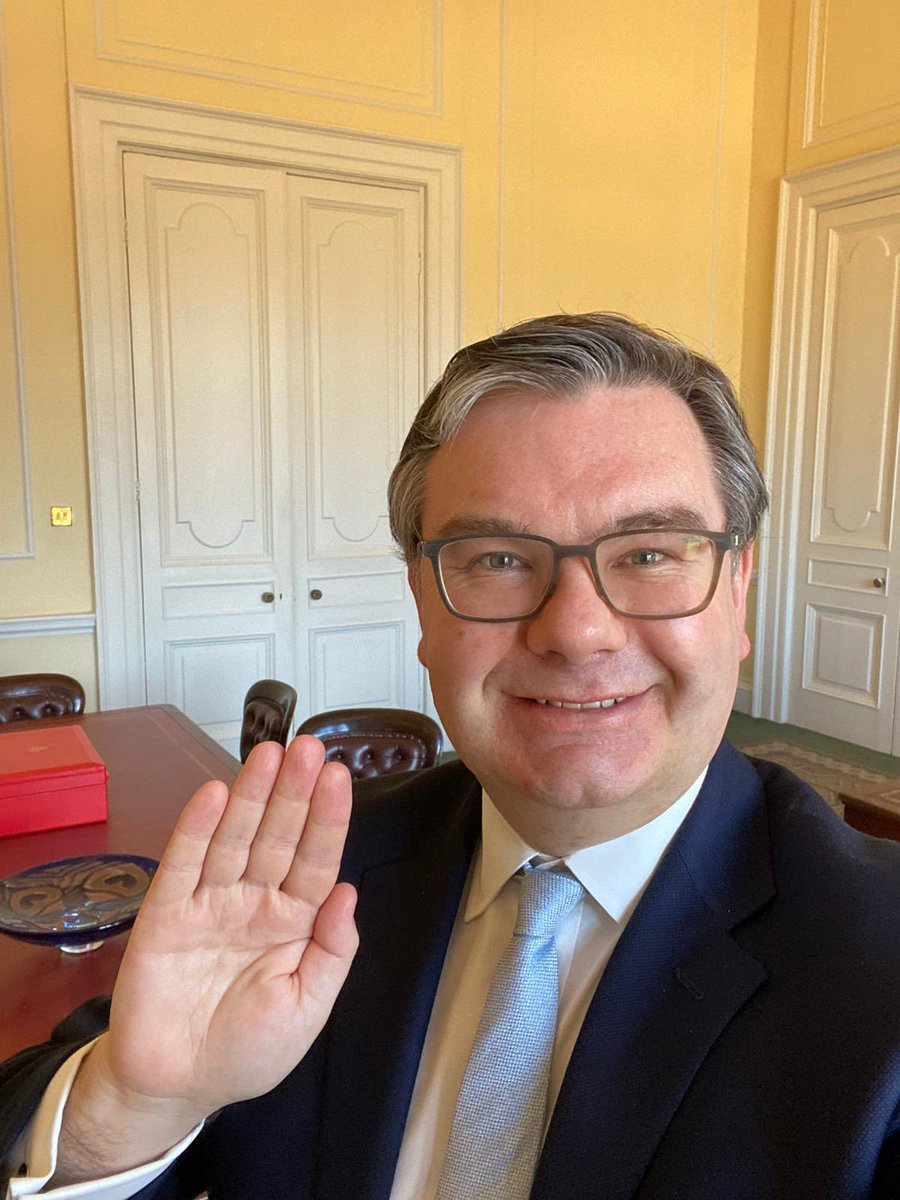 Today’s #IWD2021 pledge is from  @iainastewart the MP for Milton Keynes South our Ally 🙌🏽

"I will do all I can to encourage people from all backgrounds to put them forward for leadership roles in civic life”. #ChooseToChallenge