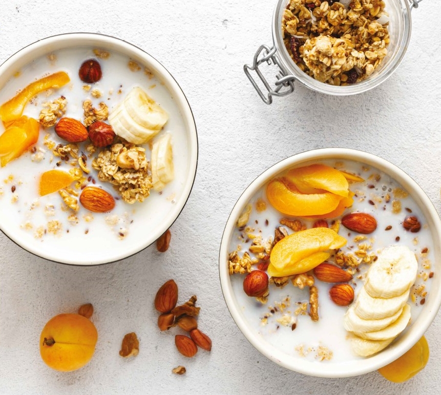 JsyDairy's tweet photo. Wake up with Jersey milk and start your week the right way! 🥛 Did you know? Protein keeps you fuller for longer, at breakfast you can easily find it in your milk or yogurt. 🥣

#JerseyDairy #JerseyMilk #HighIn #Protein #BringBackBreakfast https://t.co/mVcK8faA7k