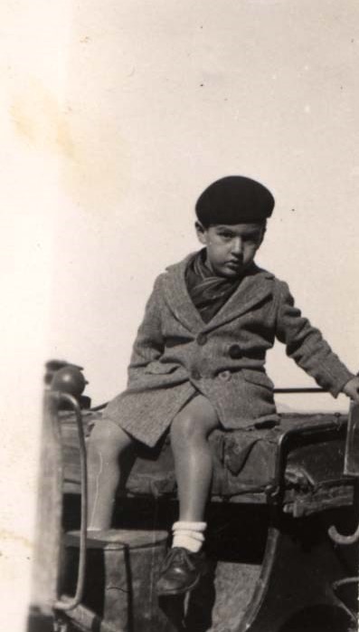 AuschwitzMuseum's tweet photo. 23 March 1935 | A Greek Jewish boy, David Leontsini, was born in Corfu. 

In June 1944 he was deported to #Auschwitz and murdered in a gas chamber. https://t.co/DBk56cUTyz