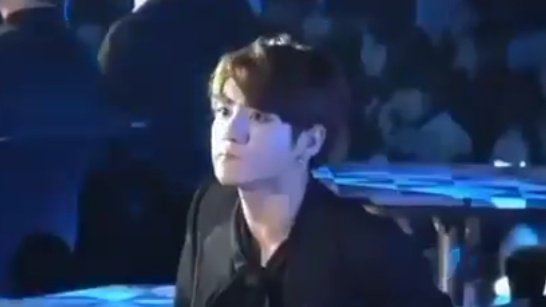 prkfairy's tweet photo. i refuse to believe this is jungkook and not seokjin
#ArmyConfessionTime https://t.co/hZNRq0C0IZ