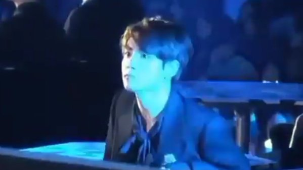 prkfairy's tweet photo. i refuse to believe this is jungkook and not seokjin
#ArmyConfessionTime https://t.co/hZNRq0C0IZ