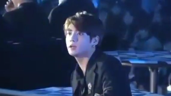 prkfairy's tweet photo. i refuse to believe this is jungkook and not seokjin
#ArmyConfessionTime https://t.co/hZNRq0C0IZ