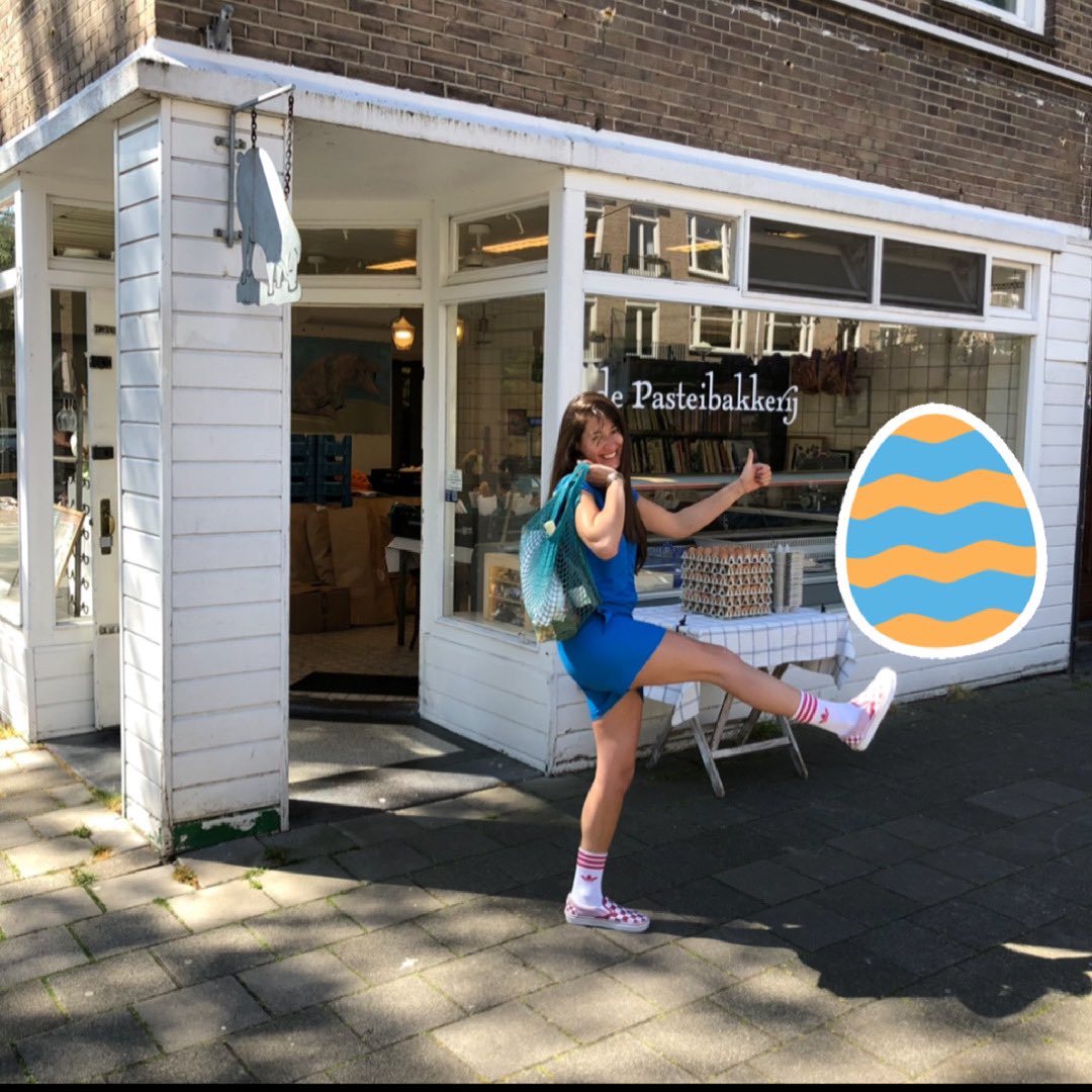 Guess who’s back! 😎
De Borrelsnobtas is terug! Voor de aanstaande Paasdagen is deze tot de nok gevuld met heerlijkheden. 🐣

Je kan NU bestellen via deborreltas.nl en je haalt ‘m op (Goede) vrijdag 2 april op bij die fijne @depasteibakkerij of je laat ‘m bezorgen.