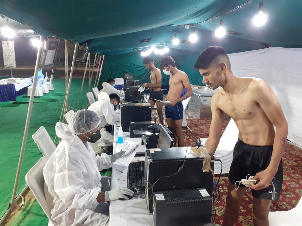 PRODefRjsthn's tweet image. #Armyrecruitmentrally #Jaipur underway. 28,395 candidates participated under strict #covid19protocols
Last week tests for #SoldierGD 
Last run 28th Mar for #RTJCOs Sep D Pharma &amp;amp; duplicate registration all trade
#Medical upto 31 Mar
@PIBJaipur @ROBRajasthan 
@adgpi 
@DDNational