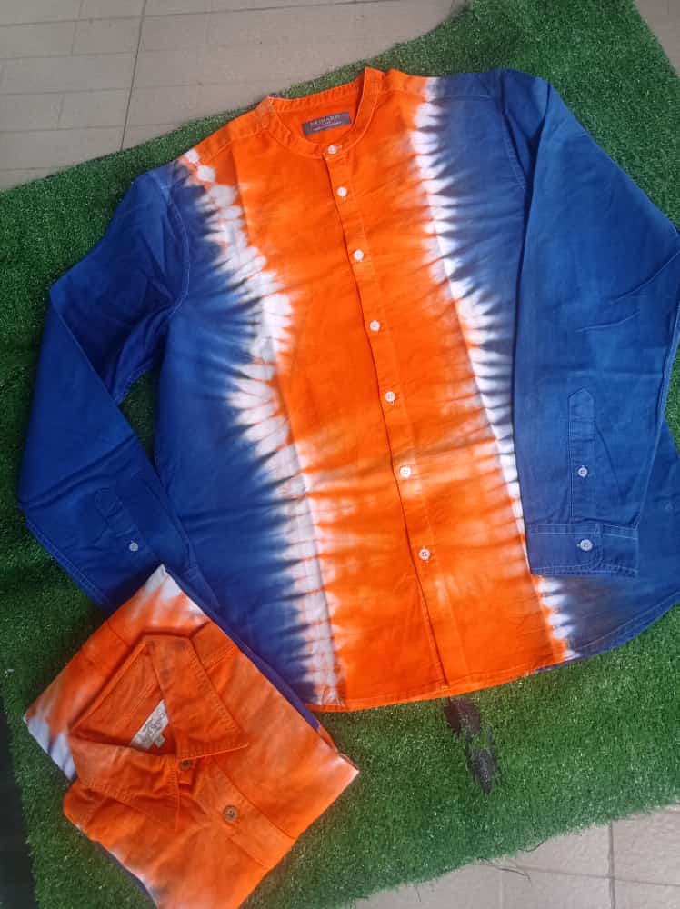 AraClothiers's tweet photo. In life falling  may be beyond your control, but staying down or rising up become your choice.
  Stay hungry..... Stay champion 🏆 ARA .
 Dm for your adire shirt 08137802291.
Please kindly help me retweet my hustle #mondaymotivation #AGbaby https://t.co/dbcsNpraYK