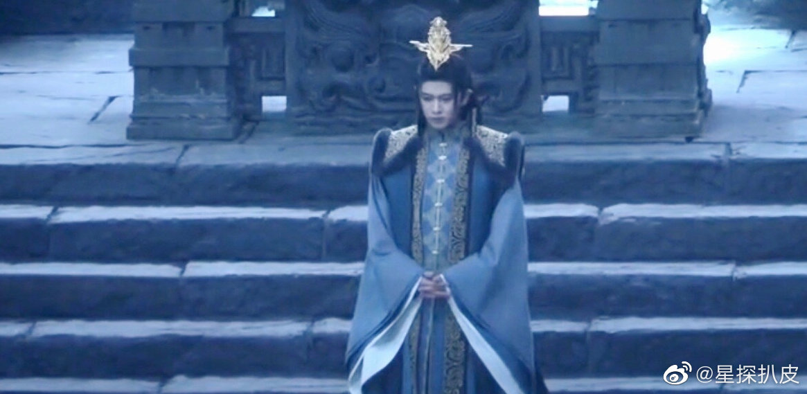 jeab_mama's tweet photo. แม้จะภาพเลือนลางก็ตามก็มิอาจบดบังความหวานของพ่อเหงือกน้อยของเค้าได้เลยกว่าจะมีหลุดมาให้ชื่นใจใจจิขาดจริงๆ🥰วันบะนิดจิตแจ่มใส
#เหรินเจียหลุน https://t.co/L4IuGkeyTG