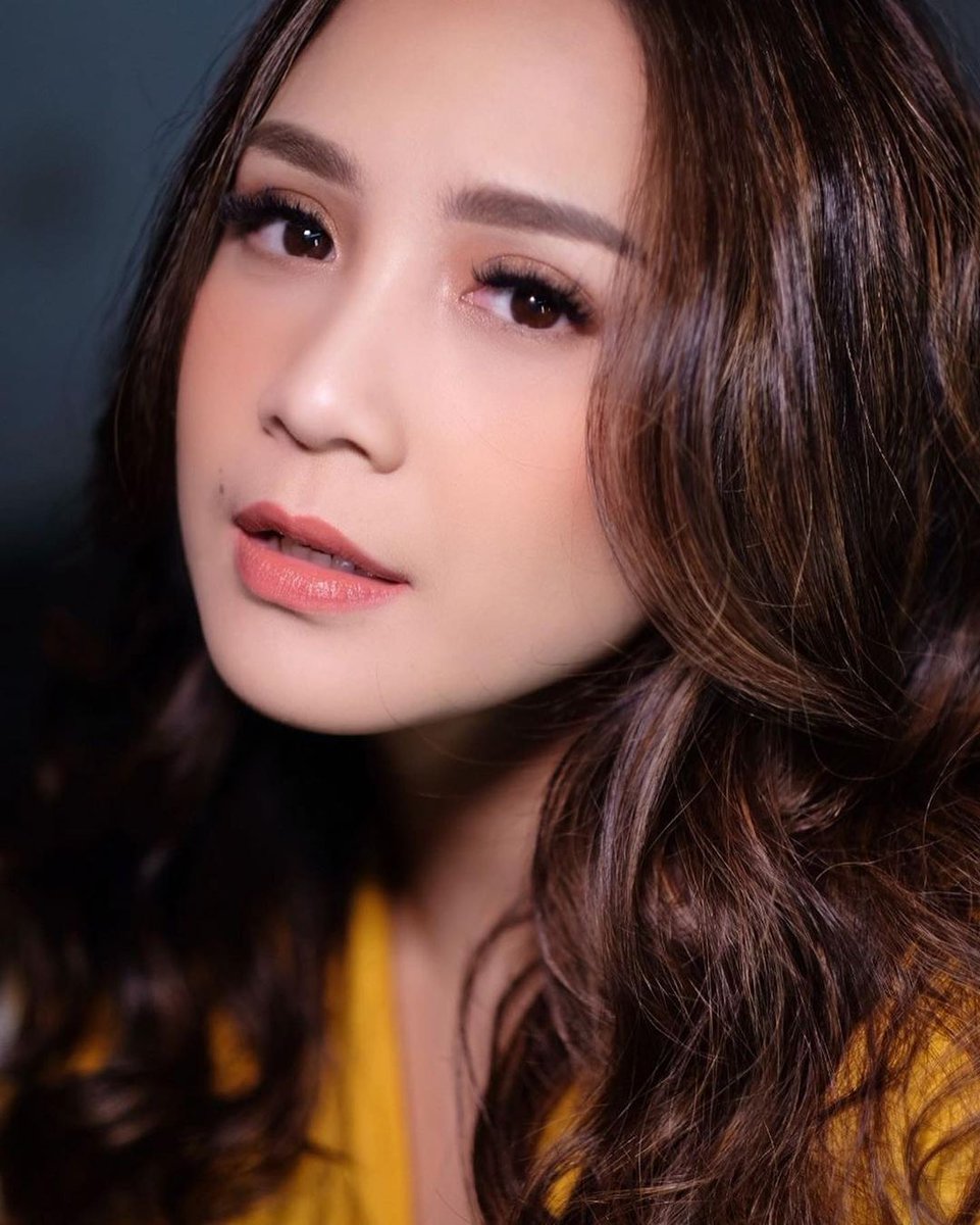 vmnkjilbob's tweet photo. Cantik bener sih mamah gigi https://t.co/KCW5JgWGGJ