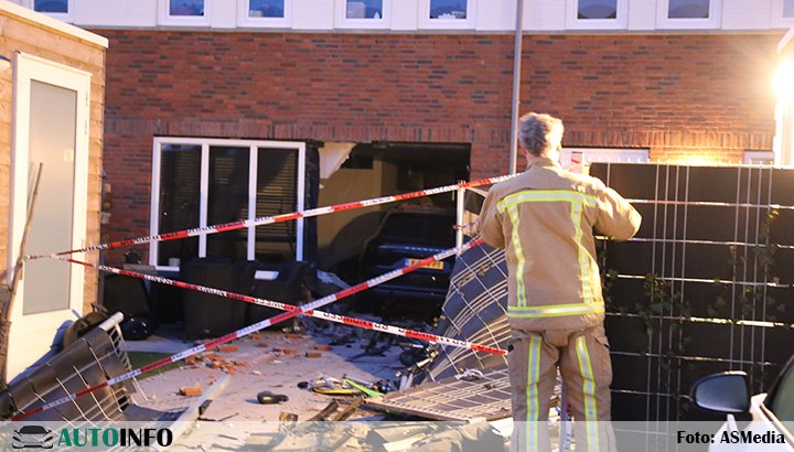Politie houdt 48-jarige man aan op verdenking binnenrijden huis #Eindhoven lees meer:..