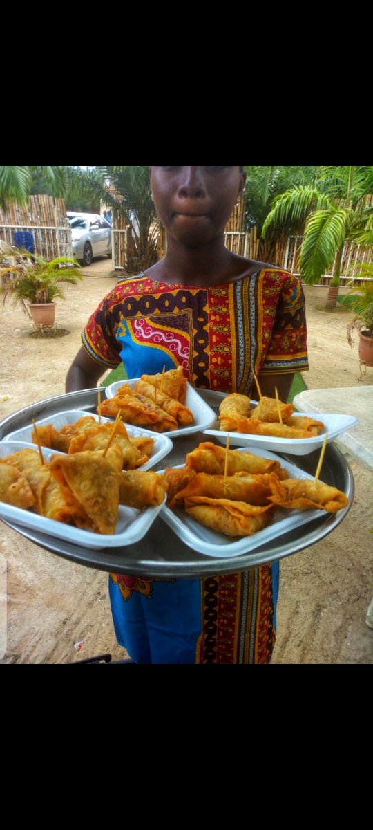 Miracledor's tweet photo. Good morning world, come patronise your girl for everything Small Chops,Litre of food,Pastries, we make food for your event services,get together, birthday parties https://t.co/cJojY2wBOM ,come patronise us oh abeg 🙏 #AbujaTwitterCommunity https://t.co/3CwEaB8Gq9