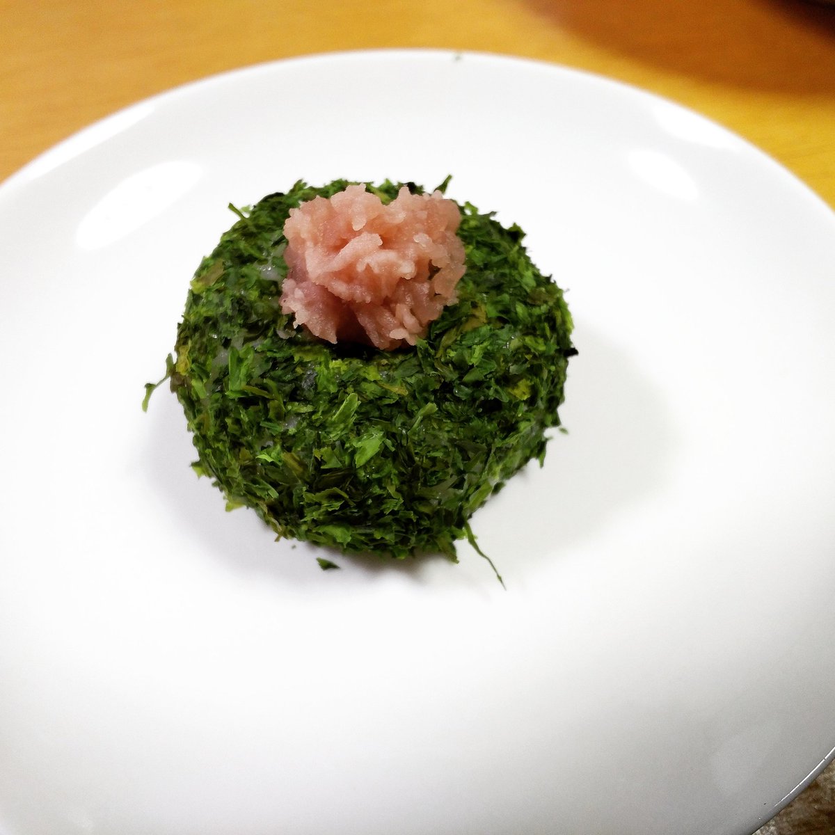 小浜おはぎ研究所 あおのり にポッと花を咲かせたいと思っているんですが やはり黄色の花ですね この色では紅生姜のようにみえちゃいます またトライします おはぎ おはぎ専門店 おはぎ大好き おはぎ好き ぼたもち 牡丹餅 ぼた餅 小浜