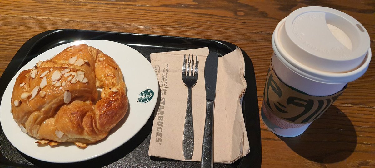 Coffee or me ?

ช่วงนี้สอบกันเยอะเลย ตั้งใจอ่านหนังสือนะครับ ✌🏻💙 

#MKKM #MKKM2021