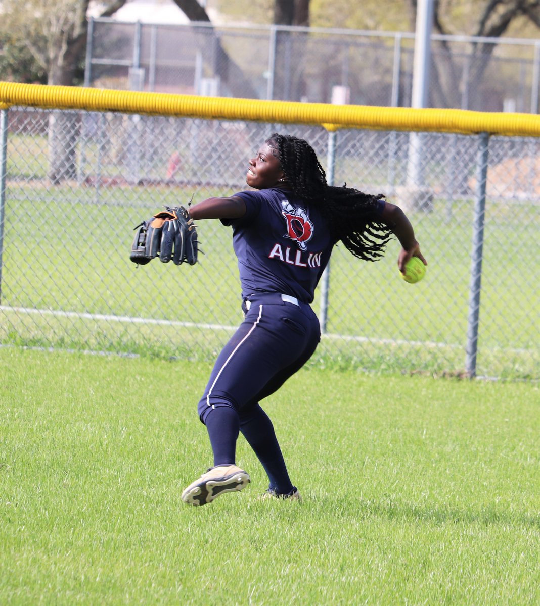 pgcamps's tweet photo. Infield keeps you in games: Outties save games :-).   @moriahpolar https://t.co/hAxSJgRU8W