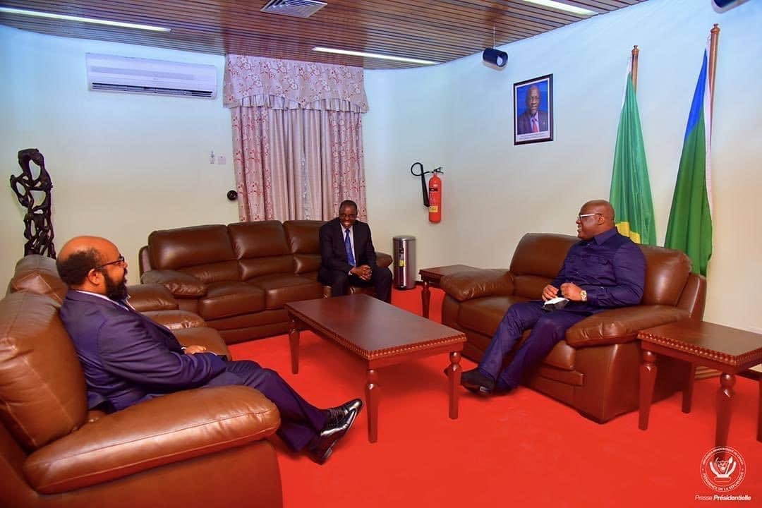Hakingowi's tweet photo. Rais wa Januhuri ya Kidemokrasi ya Congo-DRC, Félix Antoine Tshisekedi 
alipowasili Jumapili usiku jijini Dar es Salaam kwa ajili ya shughuli ya kuuaga mwili wa aliyekuwa Rais wa Jamhuri  ya Muungano wa Tanzania Hayati Dkt.John Magufuli katika uwanja wa uhuru Dodoma https://t.co/k21TbSjCjH