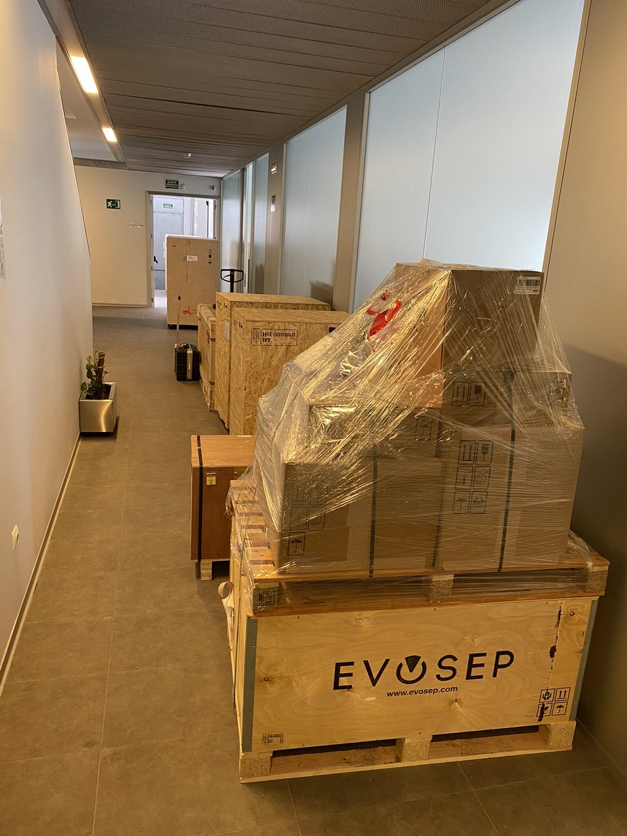 imaging_ms's tweet photo. Crate day in @IMIBIC Proteomics Unit!!!! https://t.co/S4imDAVkeu