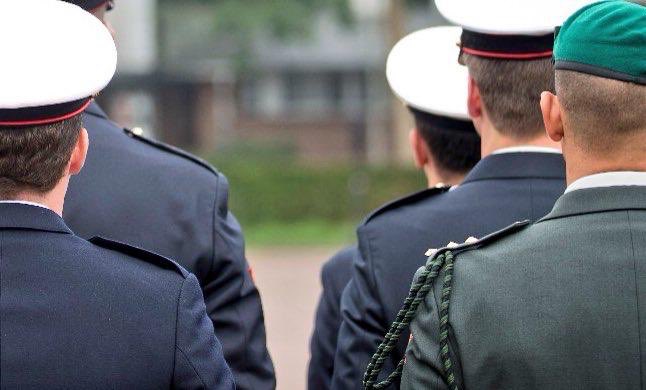 Wij feliciteren het Korps Commandotroepen met hun 79e verjaardag. Schouder aan schouder vechten we samen voor onze vrijheid!

#QuaPatetOrbis #Nuncautnunquam #KCT