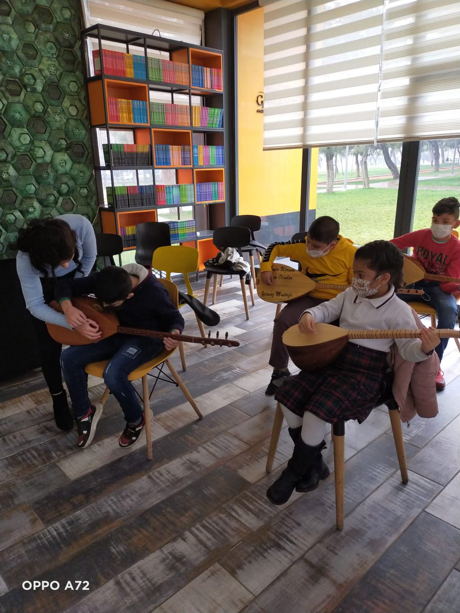 GbbGenclikSpor's tweet photo. Bu güzel görüntüler #DüztepeKitapKafe'den📚🎶

Çocuklarımızın müzik sevgisine ve eğitim hayatlarına katkıda bulunmak bizlere mutluluk veriyor.🙂

Kafemizde “Bağlama” kursumuz devam ediyor.🎶🎼

@GaziantepBeld https://t.co/Bazh9eao7R