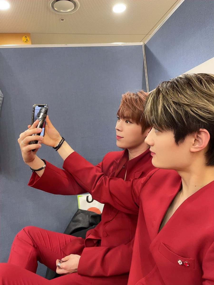 KangminFrance's tweet photo. | ✏ | TWITTER 21.03.21

C'était agréable de se rencontrer ainsi
J'espère que l'on pourra se rencontrer plus tôt, en portant tous des masques👍

#VERIVERY #VERRER #💜🤍 https://t.co/aoDOno8XGl