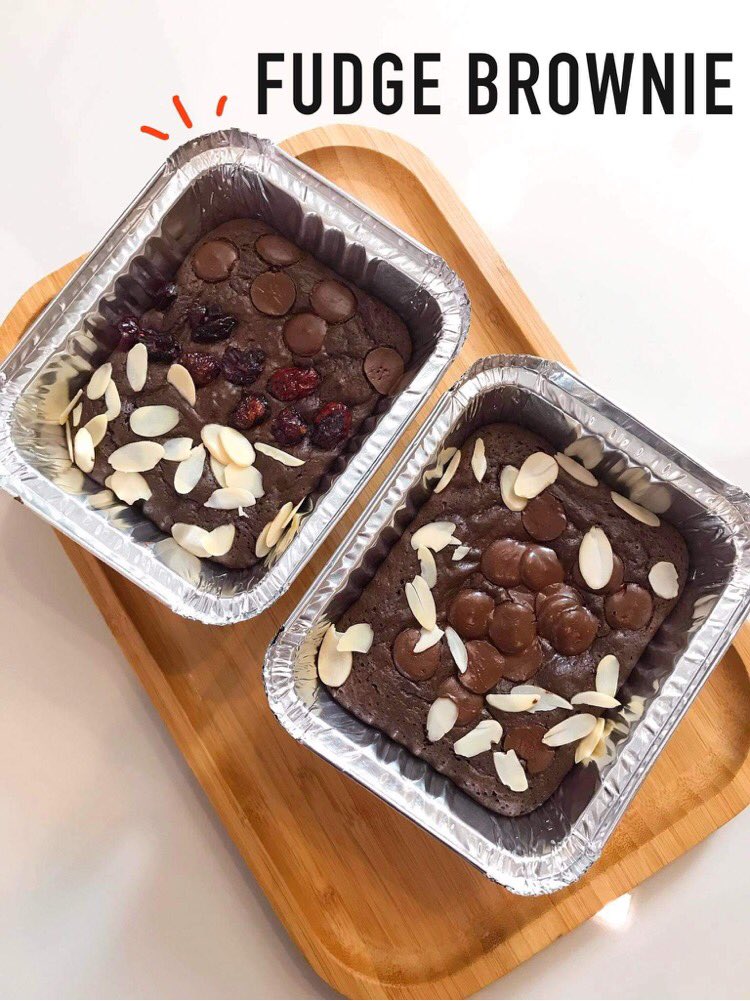 testtastebaking's tweet photo. รีทวิต + follow 
สุ่มแจก brownie 1 รางวัล แบบในรูปเลยค่าา ✨
ประกาศผู้โชคดีวันอังคาร เวลา 21.00 นะค้า #testtasteBaking #brownie #giveaway https://t.co/8A2PrM5A91
