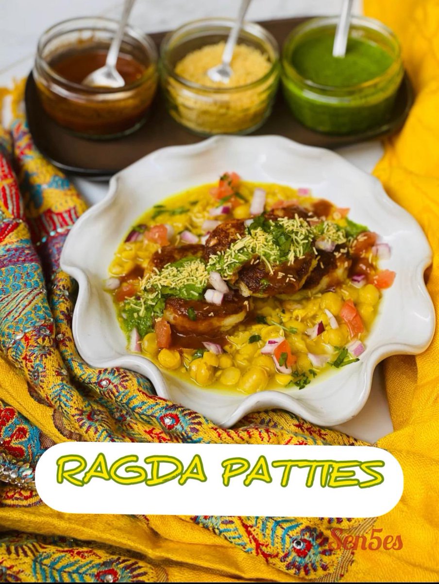 Sen5_es's tweet image. Ragda Patties - रगड़ा पेटीस रेसिपी youtu.be/8a1jOx2HgsU via @YouTube #followsen5es #EasyRecipes #quickrecipe #streetfood @paleobyleo @Food4lovers @INdeliciousfood @TemptingFoodNow @chiribaHQ @foodiideas1 @FoodTastybite @justthefoodporn  @IndianFoodKhana @DesiStreetFood #yummy