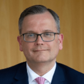 GGi_in_action's tweet photo. Welcome @SSMoir to the #GGIFaculty!
Stephen is the Executive Director of Resources at City of Edinburgh Council. You can read more about Stephen and his work by having a read of his profile on our website https://t.co/O4Z33jwoLG
Delighted to have you on board Stephen! https://t.co/t5jYwefXf3