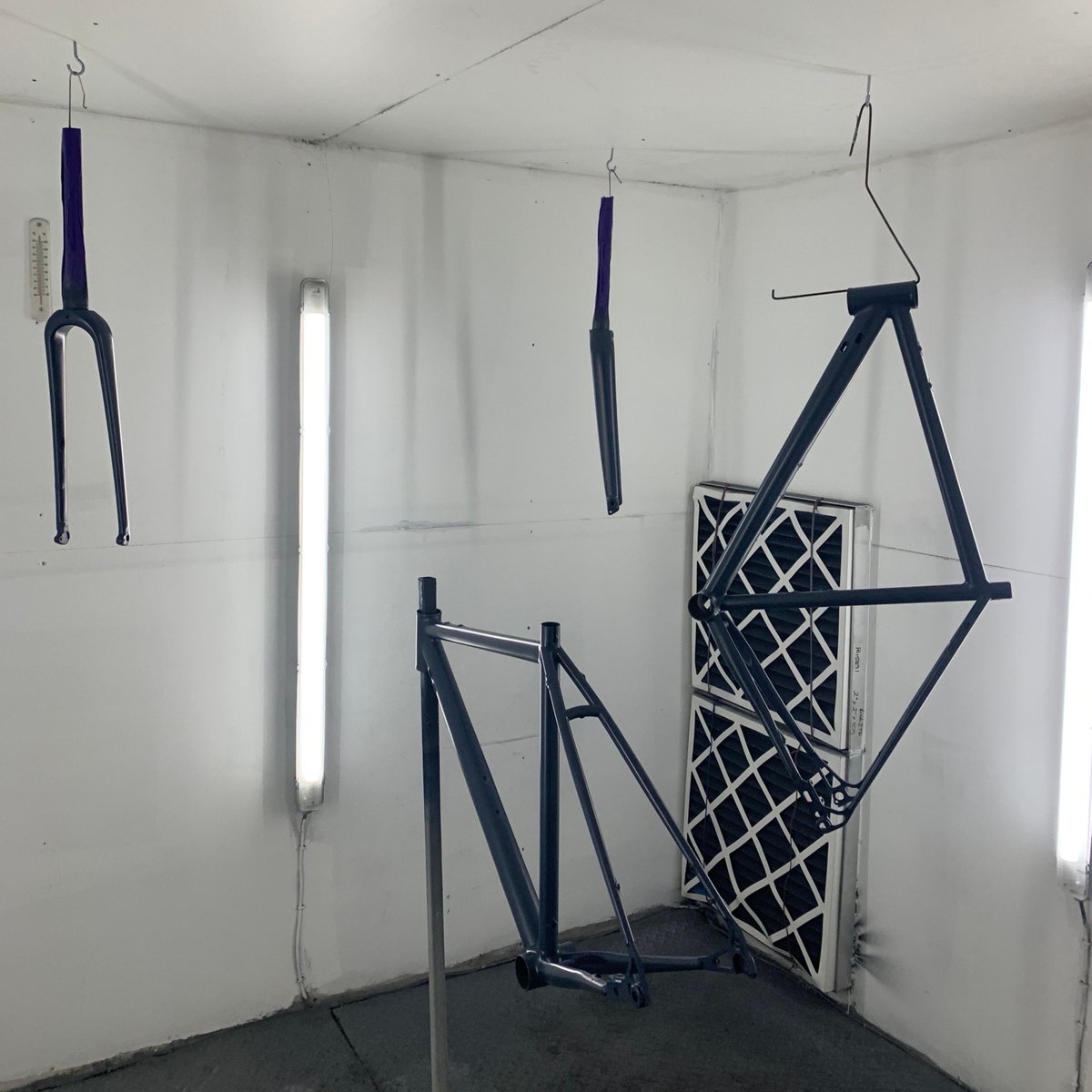 Meteor_Works's tweet image. It's #curing time for these Æsir's now.

#aesiradventures #handmadequality #productionprice #steelisreal #productionbike