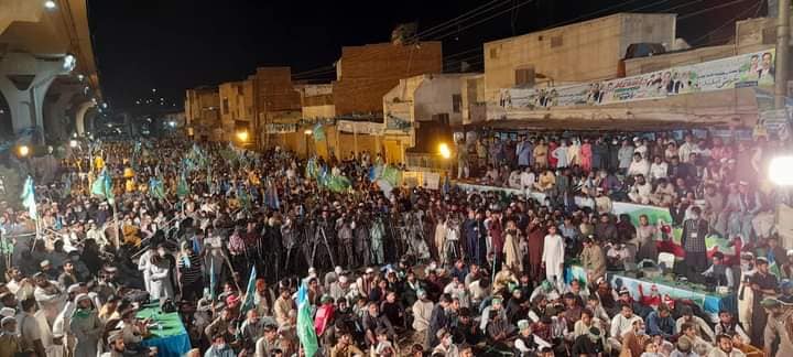 JispOfficial's tweet photo. ملتان - امیر جماعت اسلامی سراج الحق بڑھتی ہوئی مہنگائی و بے روزگاری، کرپشن اور حکومتی ناکامی و نا اہلی کے خلاف بڑے جلسہ عام سے خطاب کر رہے ہیں.
#jamaat_e_islami #JIJalsaMultan
@JIPOfficial @ShamsAmjadJI https://t.co/LxEW0QEnpy